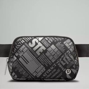 NWT* Lululemon Everywhere Belt Bag *Manifesto Print in Black